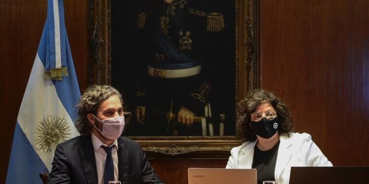 El Gobierno impulsa restricciones nocturnas y autoriza el teletrabajo para los empleados públicos