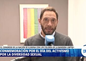EL CONGRESO, CON LOS COLORES LGTBIQ EN EL DÍA DEL ACTIVISMO POR LA DIVERSIDAD SEXUAL