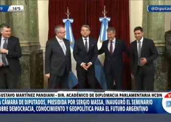 DIPUTADOS IMPULSA SU PRIMER SEMINARIO INTERNACIONAL DE GOBERNABILIDAD Y DEMOCRACIA