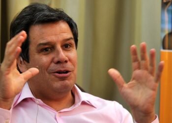 Manes criticó la gestión de Macri y reclamó que la oposición no sea de “un solo color”