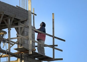 Industria, construcción y exportaciones, principales motores de la reactivación económica en 2021