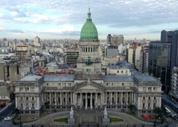 El Gobierno convocará a la “oposición y a todos los sectores” a discutir Programa Plurianual