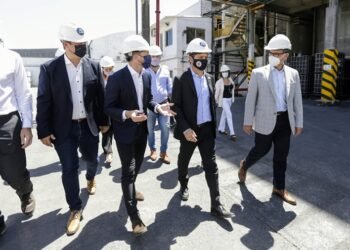 El programa de reconstrucción provincial de Kicillof tendrá eje en la obra pública