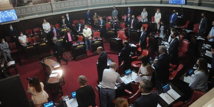 El Senado bonaerense aprobó una reforma y habilita la reelección de intendentes