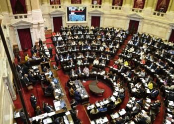 El FdT buscará dictamen del proyecto de Presupuesto para llevarlo mañana al recinto