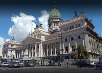 La Bicameral de Inteligencia citó a un exfuncionario de la AFI y al juez Carzoglio