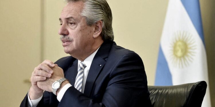 Fernández recibió a empresarios franceses que invertirán U$S400 millones en una planta de litio