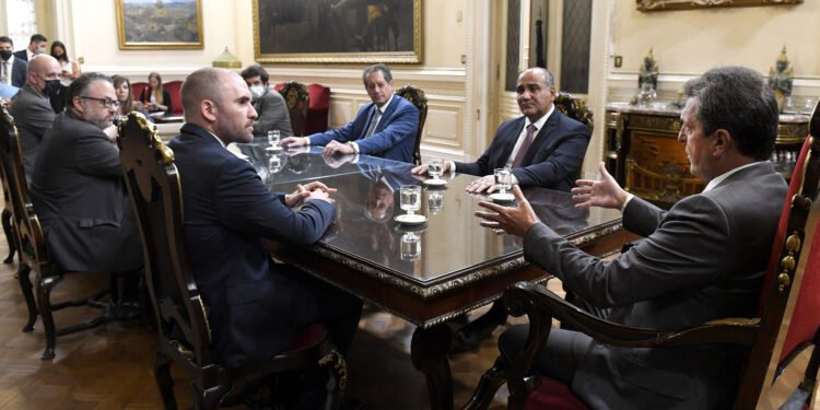 El Gobierno avanzará con las provincias en la implementación de un revalúo inmobiliario