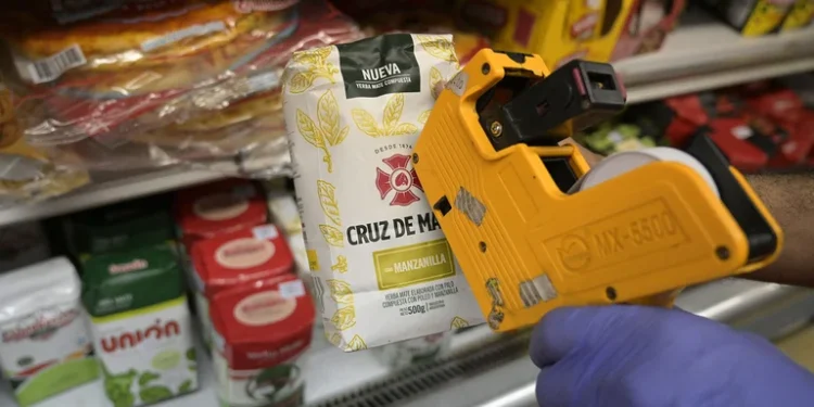 Pablo Moyano tomó distancia del Gobierno y advirtió: “Si hay ajuste, saldremos a la calle”