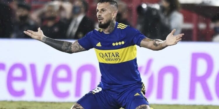 Benedetto tiene una lesión muscular y está en duda su presencia en el Superclásico