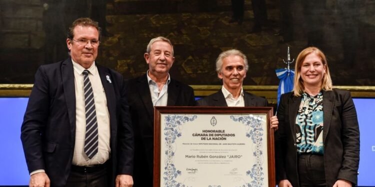Diputados: Se entregó la Mención de Honor “Dr. Juan Bautista Alberdi” a “Jairo”
