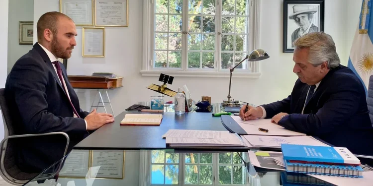 Alberto Fernández adelantó el anuncio sobre Ganancias para atenuar los roces entre Sergio Massa y Martín Guzmán