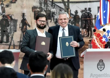 Gabriel Boric dijo que los planes sociales en la Argentina “distorsionan la economía”