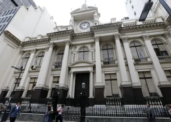 Inflación sin fronteras: la Argentina volvió a registrar en junio el segundo índice más alto de precios en América latina después de Venezuela