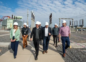 Tras las conversaciones con Sergio Massa, Axel Kicillof recorre el interior bonaerense para escapar del ruido político