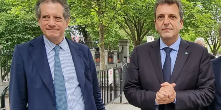 Se tensa la discusión con el FMI por el ritmo de suba del dólar oficial en los próximos meses