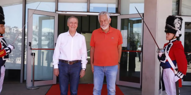 Juan Schiaretti recibió a Alberto Rodríguez Saá a horas de lanzar su espacio “anti grieta”