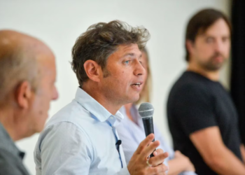 Axel Kicillof denunció a Silvio Robles y Marcelo D’Alessandro por los chats y pidió el secuestro de sus teléfonos