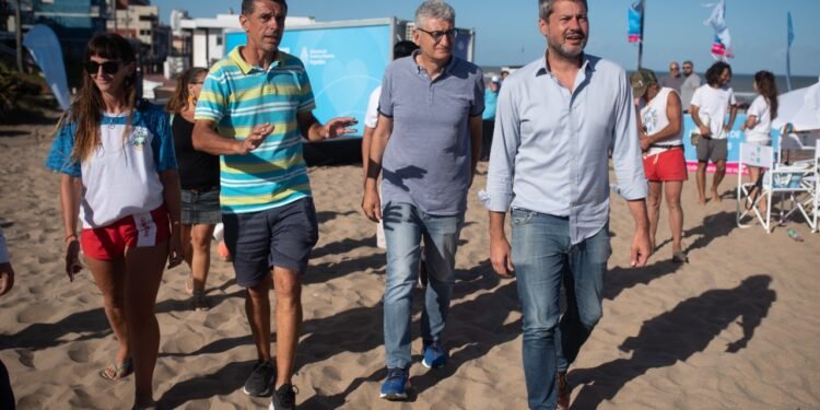 Verano 2023: Lammens y Barrera recorrieron la Playa Deportiva de Villa Gesell