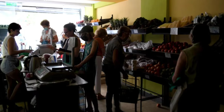 Caballito y Flores, los barrios porteños que concentran la mayor cantidad de usuarios que siguen sin luz