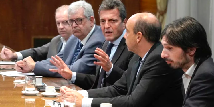 Quita de subsidios para la luz y el gas, nuevo dólar soja y la letra chica de la moratoria para jubilados