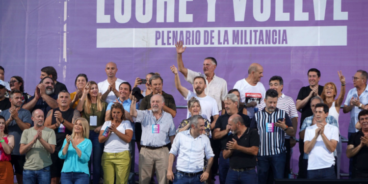 Dirigentes del FDT anunciaron más «acciones militantes» para «romper la proscripción de Cristina»