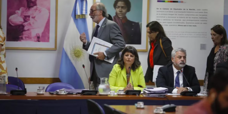 Juicio Político: el oficialismo amenaza con apelar a la fuerza pública para que el fiscal Stornelli se presente a la comisión