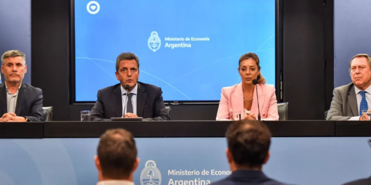 El Gobierno anunció la intervención de Edesur por 180 días