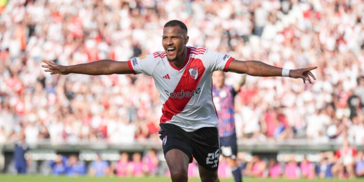 River sigue de Rondón