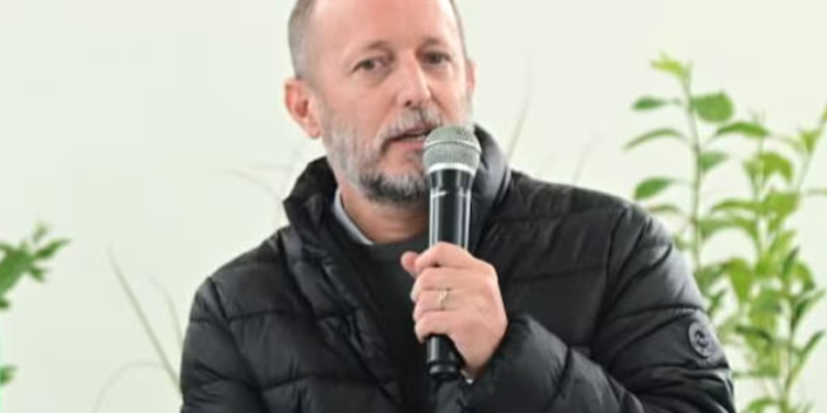 Sigue sin renunciar: Martín Insaurralde logró que le extiendan la licencia como intendente de Lomas de Zamora