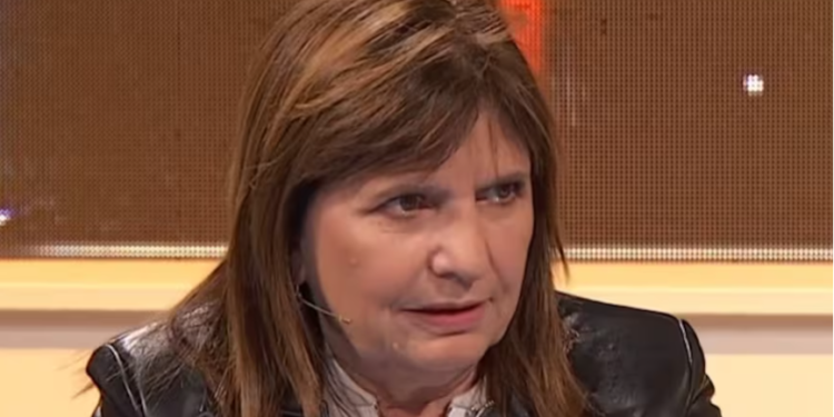 Patricia Bullrich sostuvo que Sergio Massa es un “impostor” y aclaró qué quiso decir con “ojalá explote antes del 19”