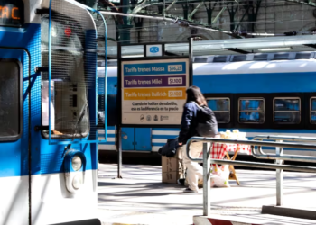 Aumentan los trenes y colectivos y empieza un período para llevar el boleto al triple a partir de febrero