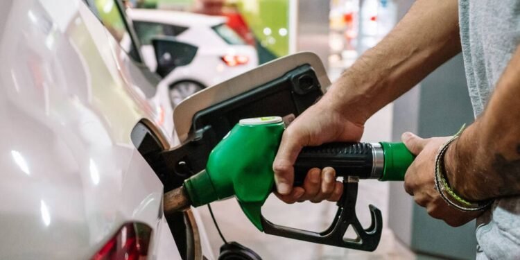 El precio del combustible aumentó un 27%