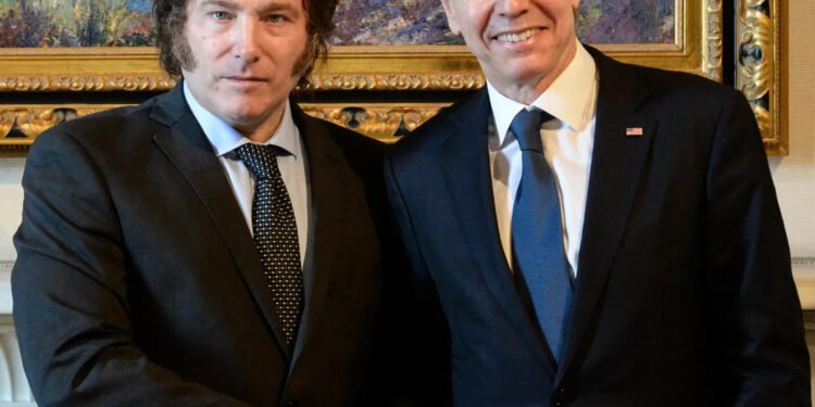 Milei se reunió con el jefe de diplomacia de Joseph Biden: el avance hacia la democracia y la libertad