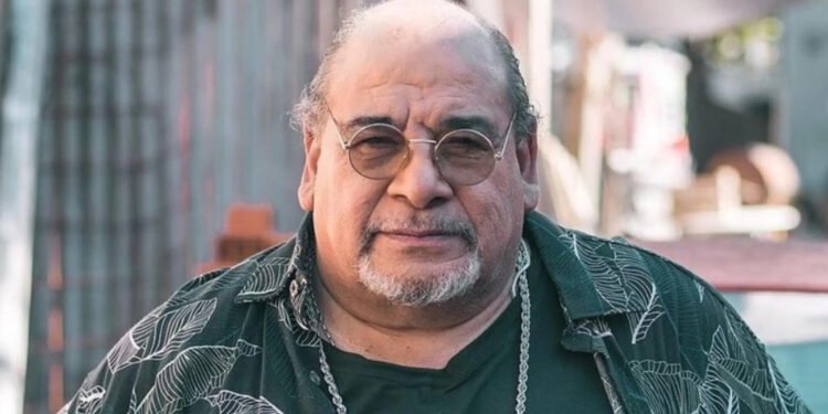 Roly Serrano sufrió un accidente automovilístico y se encuentra en terapia intensiva