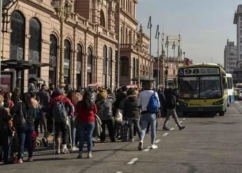Paro nacional de colectivos para este jueves 11 de abril