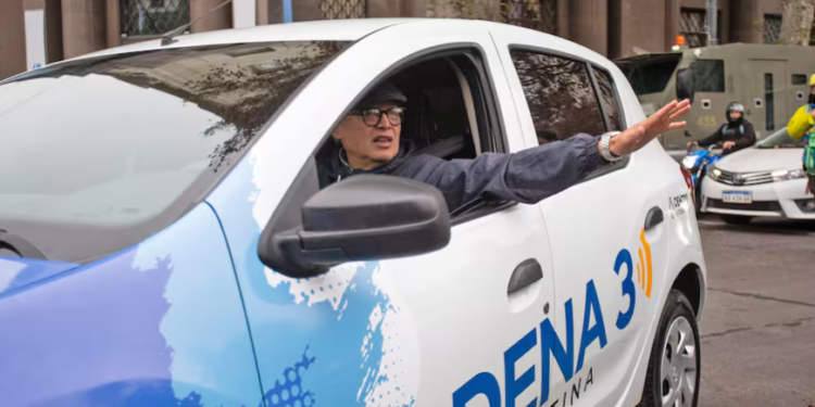 El reportero de Cadena 3 al que le incendieron su auto en el Congreso recibió un OKM y condenó la violencia al periodismo