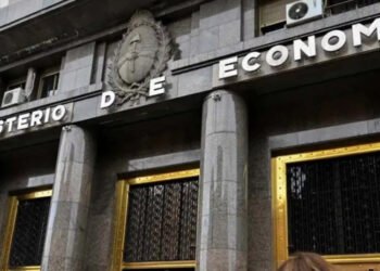 Acuerdo con el FMI: el Gobierno consiguió un superávit de $1,1 billones en mayo y se encamina a cumplir la meta fiscal