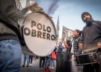 Protesta piquetera en Avellaneda: fuerte operativo de seguridad para impedir que corten el Puente Pueyrredón