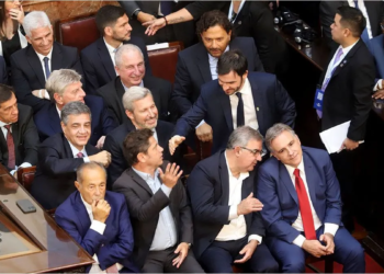 Ley Bases: los diputados se reúnen con los gobernadores dialoguistas en la previa del debate
