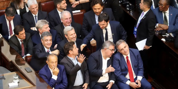Ley Bases: los diputados se reúnen con los gobernadores dialoguistas en la previa del debate