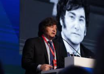 Javier Milei volvió al país y enfrentará una agenda recargada