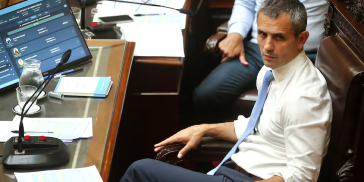 Diputados: a pesar del impulso para imponer la agenda oficialista, Menem no logra reconducir el diálogo con los principales referentes de la oposición