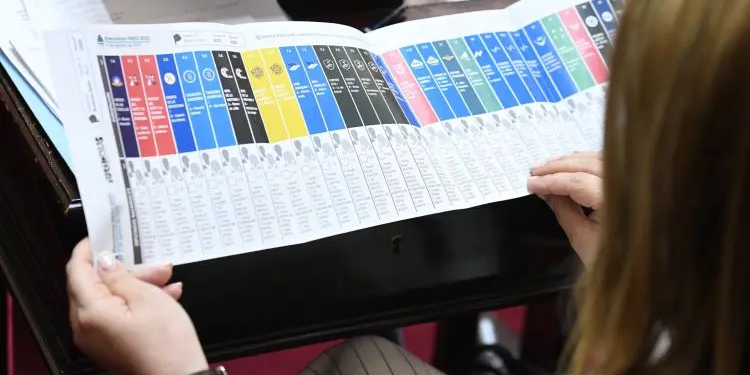 Boleta Única de Papel: el oficialismo busca dictamen e ir a sesión en menos de 24 horas