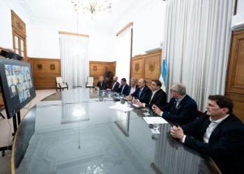 El Gobierno convocará a los titulares de todos los bloques y Caputo aún no define si irá al Congreso a exponer sobre el Presupuesto