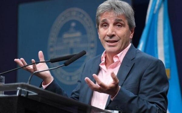 La oposición reclama a Luis Caputo y pidió convocar a los gobernadores