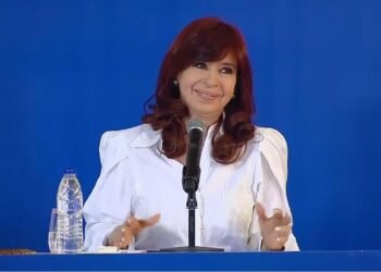 CFK ya tiene su lista para competir el próximo 19 de noviembre por la presidencia del PJ
