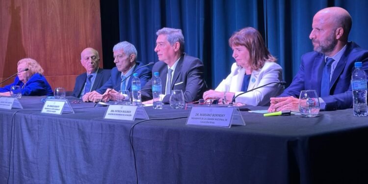 Judiciales : Ponen en marcha el Sistema Acusatorio Federal