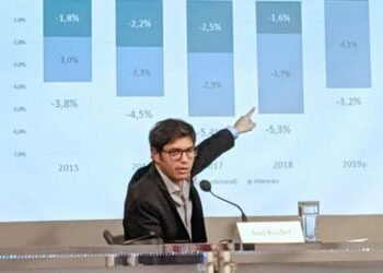 El gobernador Axel Kicillof deberá afrontar la deuda con acreedores que no aceptaron la reestructuración de deuda