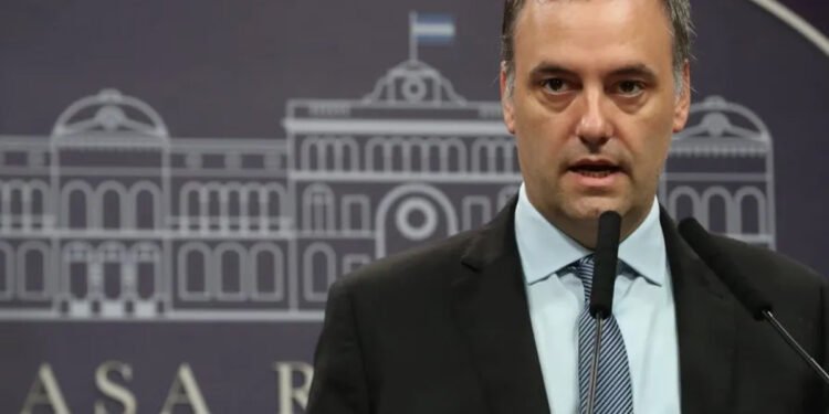 El Gobierno criticó nuevamente a los gremios docentes